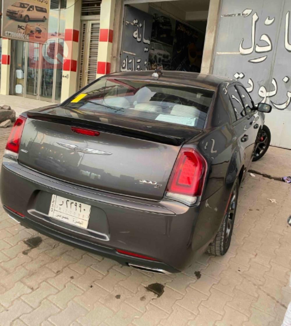 كرايسلر 300